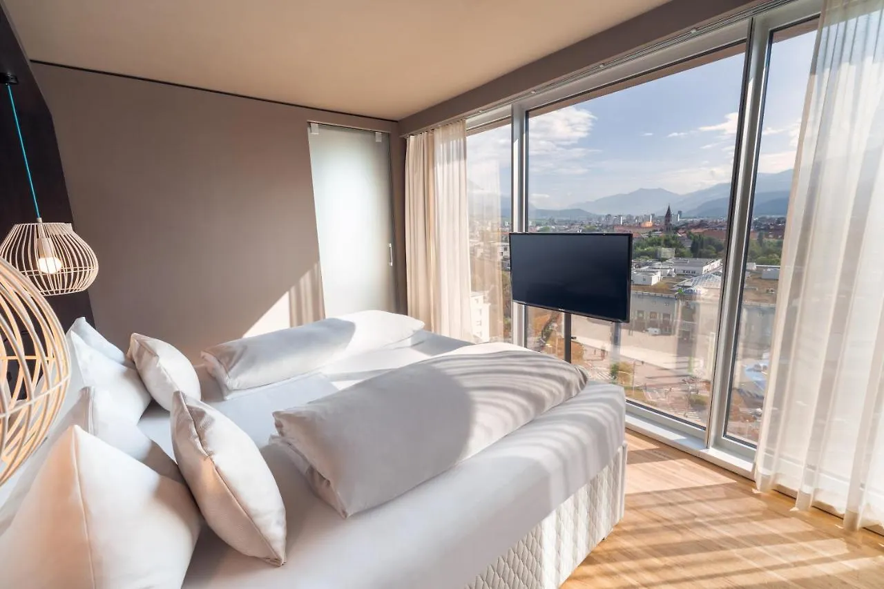 Adlers Hotel Innsbruck 4*,